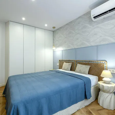 Sea & Space - Premium - Center By Flat Manаger